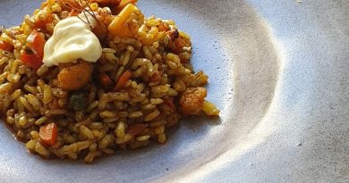 Arroz integral de verduras con caldo al eneldo Arroz integral de verduras con caldo al eneldo